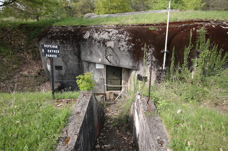 Ligne Maginot - BOUST - O13 - (Observatoire d'artillerie) - La facade - Arnault JL Photo
