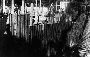Ligne Maginot - CAP MARTIN - (Ouvrage d'artillerie) - Construction de l'ouvrage
Noter la densité du ferraillage