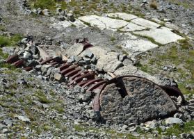 Ligne Maginot - COL DE CROUS (C) - (Ouvrage d'infanterie) - Abri à proximité
Abri en tole métro érigé au niveau d'un bloc non construit