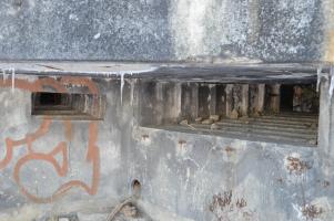 Ligne Maginot - 85 - HASELBERG - (Casemate d'infanterie - double) - Créneau mitrailleuse nord-est et créneau FM