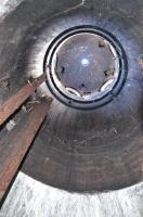 Ligne Maginot - 85 - HASELBERG - (Casemate d'infanterie - double) - Cloche GFM type B.
Les IPN de guidage du plancher mobile, au sommet les quatre embrasures et l'orifice pour périscope.