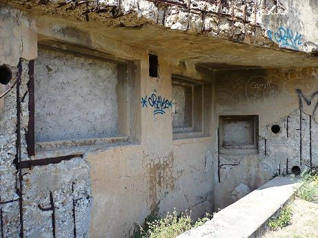 Ligne Maginot - SAINT FLORENT - (Casemate d'infanterie - Double) - Détail des créneaux - Eric LEFEVRE