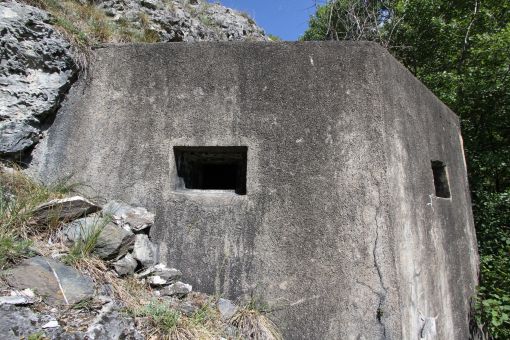 Ligne Maginot - MONTAGNY FALAISE - (Blockhaus pour arme infanterie) - Vue extérieure - AALMA - lignemaginot.com