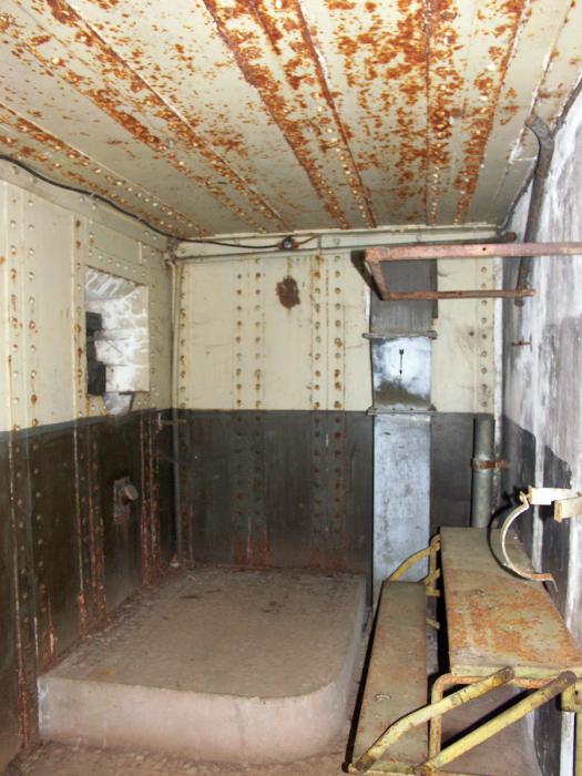 Ligne Maginot - BIESENBERG SOMMITALE - (Casemate d'infanterie - Simple) - Créneau pour fusil mitrailleur - Pascal LAMBERT
