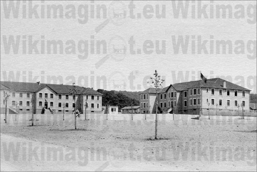 Ligne Maginot - ELZANGE - (Camp de sureté) - Cour centrale - Cartes postales  Lirot 