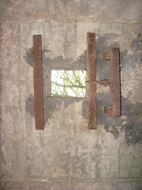 Ligne Maginot - KALKOFEN 7 - (Blockhaus pour arme infanterie) - Créneau  FM - Christian LENHARD