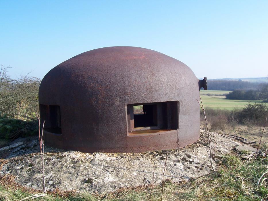 Ligne Maginot - PETIT REDERCHING - (Abri) - Cloche GFM du coffre est, la seule encore visible - JM57