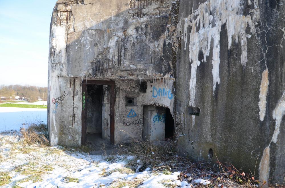 Ligne Maginot - 85 - HASELBERG - (Casemate d'infanterie - double) - Les entrées du personnel et du matériel - D. Froehly