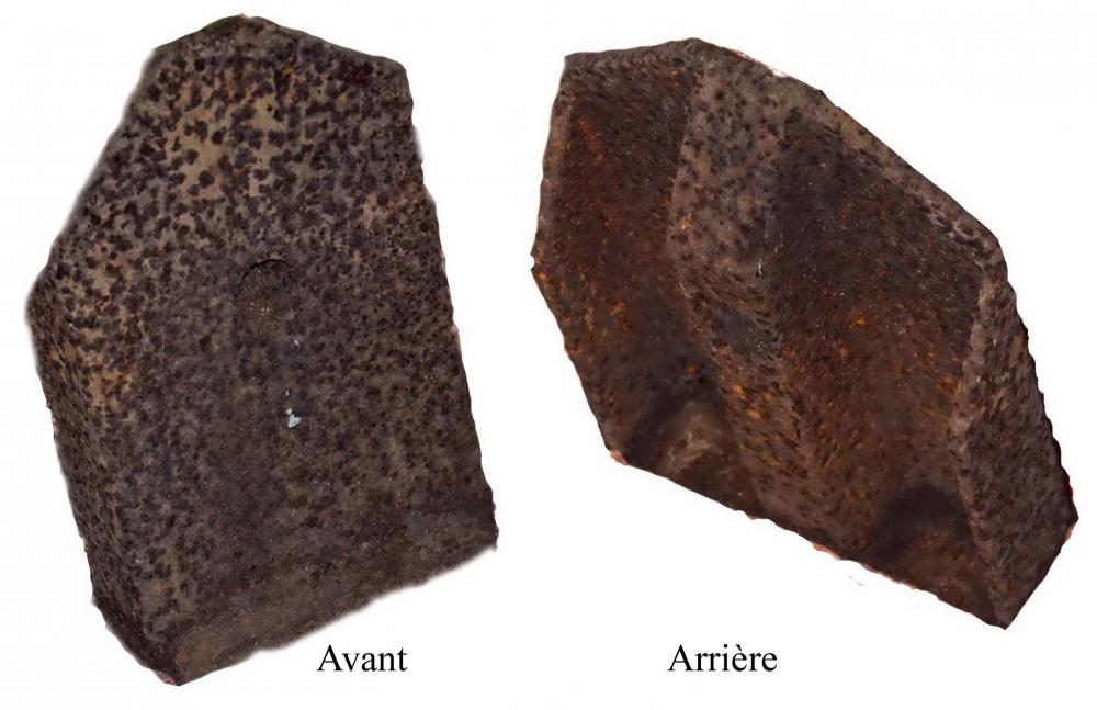 Ligne Maginot - 113 - OLTINGUE - (Casemate d'artillerie) - Détail des pattes d'ancrage fixées dans le béton prévues pour les bêches du canon 75 mm Mlle 9733. - D. Froehly