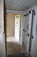 Ligne Maginot - 112 - BETTLACH SUD - (Casemate d'infanterie - Double) - Couloir entrée des hommes
Au premier plan la porte des latrines et au second la porte blindée d'entrée