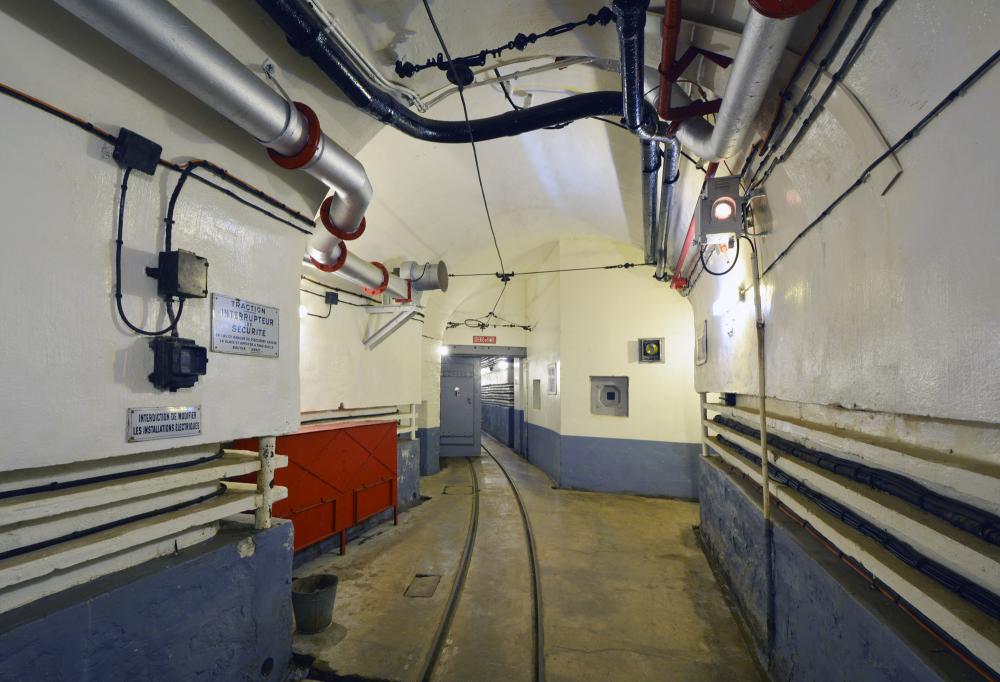 Ligne Maginot - SCHOENENBOURG - (Ouvrage d'artillerie) - Bas de l'entrée munitions
Blockhaus de défense intérieure et porte blindée - Pascal LAMBERT