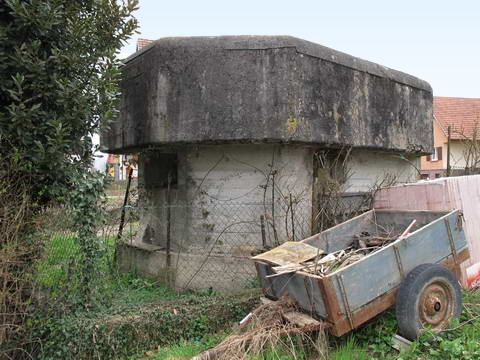 Ligne Maginot - RHINAU Sud (Blockhaus pour arme infanterie) - Vue de l'avant - AALMA - www.lignemaginot.com