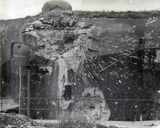 Ligne Maginot - BINING - (Casemate d'infanterie) - La casemate après les combats - Inconnu
