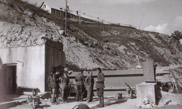 Ligne Maginot - MONTGENEVRE (BARRAGE RAPIDE) - (Blockhaus pour arme infanterie) - Le barrage après les hostilités - Inconnu