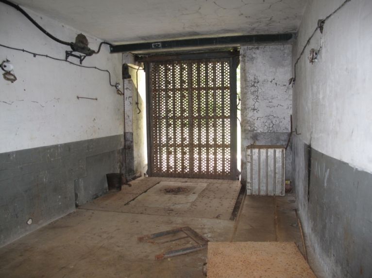Ligne Maginot - SAPEY - (Ouvrage d'artillerie) - Le hall d'entrée - ARMAND Patrick