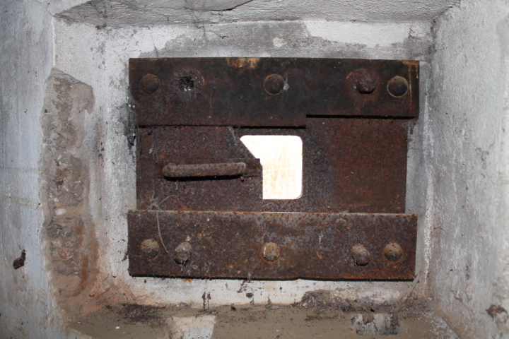 Ligne Maginot - BARRAGE 1 - (Blockhaus pour arme infanterie) - Trémie FM - Christian LENHARD