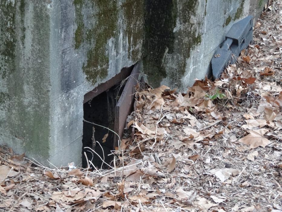 Ligne Maginot - Porte blindée - L'entrée et sa porte blindée - Lionnel  SPERANDIO