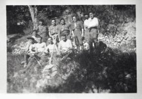 Ligne Maginot - PA DE CASTELLAR 5 - (Abri) - La troupe
Photo de M LAURENTI ayant participé à la construction des blocs puis aux combats de 1940