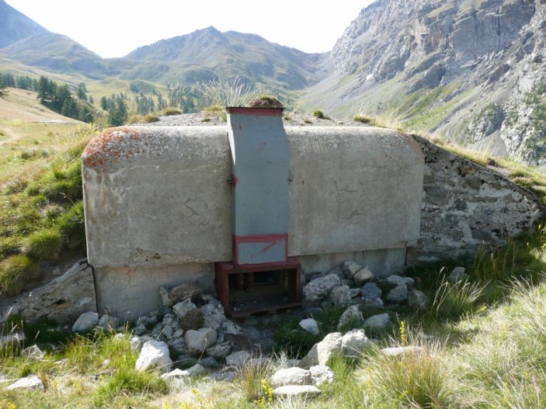 Ligne Maginot - PLATE LOMBARDE - (Ouvrage d'infanterie) - Le bloc cheminée - ARMAND Patrick
