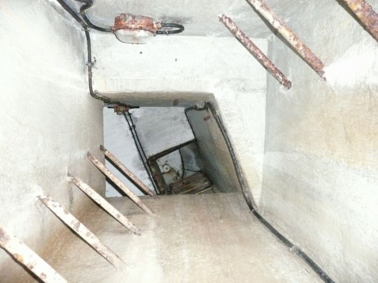 Ligne Maginot - PLATE LOMBARDE - (Ouvrage d'infanterie) - Accès au bloc 2 - ARMAND Patrick