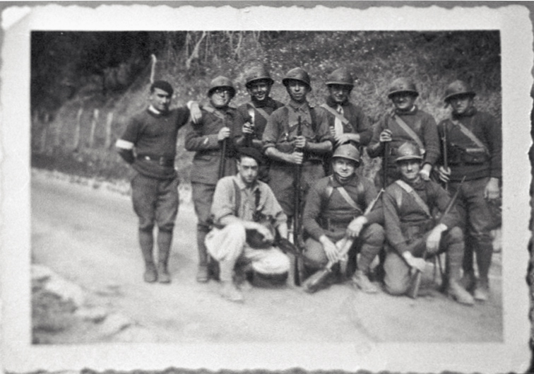 Ligne Maginot - PA DE CASTELLAR 5 - (Abri) - La troupe
Photo de M LAURENTI ayant participé à la construction des blocs puis aux combats de 1940 - LAURENTI