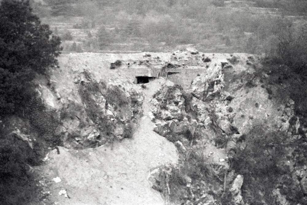 Ligne Maginot - Blockhaus de la route de Castillon -  - LOVINY Alain