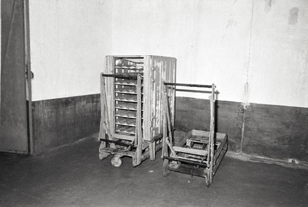 Ligne Maginot - BARBONNET (BT) - (Ouvrage d'artillerie) - Bloc 2
Casiers à munitions et chariots de manutention - LOVINY Alain
