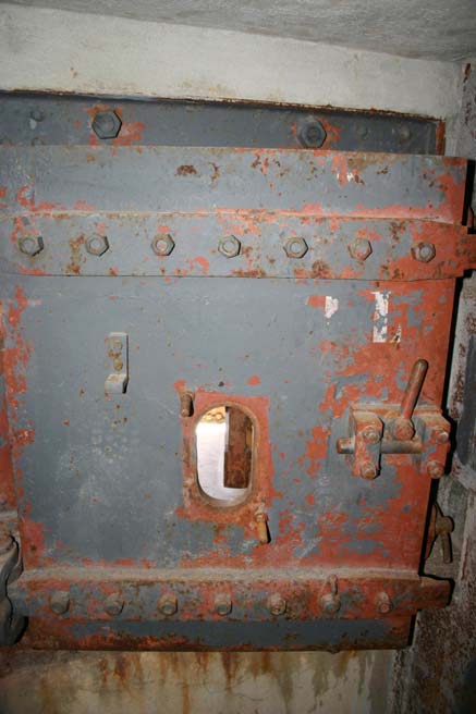 Ligne Maginot - GRANGES COMMUNES - (Ouvrage d'infanterie) - Bloc 2
Issue de secours - ZEIG Marc