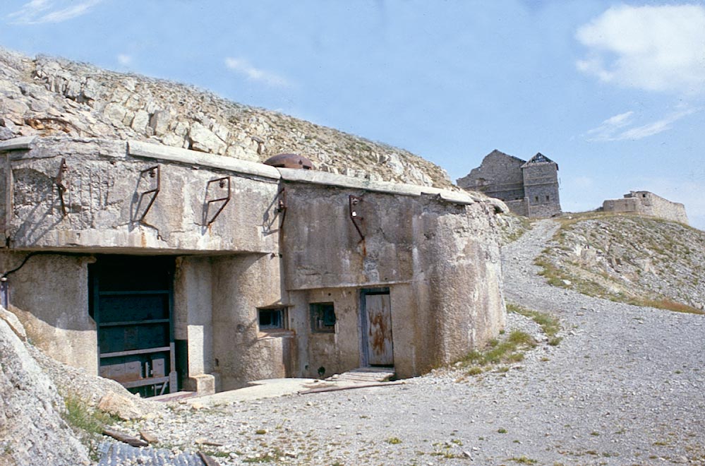 Ligne Maginot - JANUS - (Ouvrage d'artillerie) - Le bloc d'entrée de l'ouvrage - LOVINY Alain