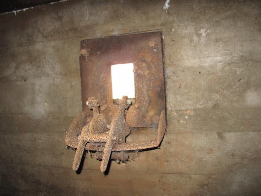 Ligne Maginot - ANSERTEN 2 - (Blockhaus pour arme infanterie) - Le support de la mitrailleuse - AALMA - www.lignemaginot.com