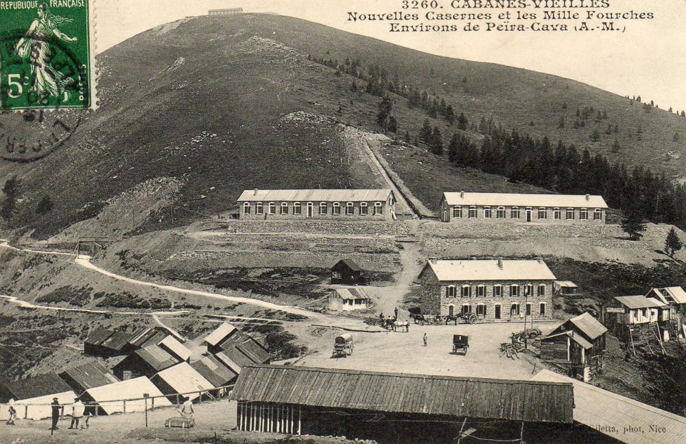 Ligne Maginot - CABANES VIEILLES - (Casernement) - Carte Postale
Le camp en construction - Giletta Nice