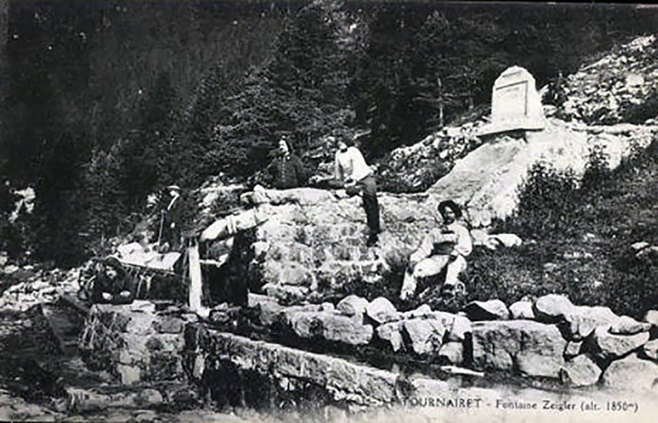 Ligne Maginot - GRANGES DE LA BRASQUE - CAMP DU TOURNAIRET - (Casernement) - La fontaine alimentant le camp - Inconnu