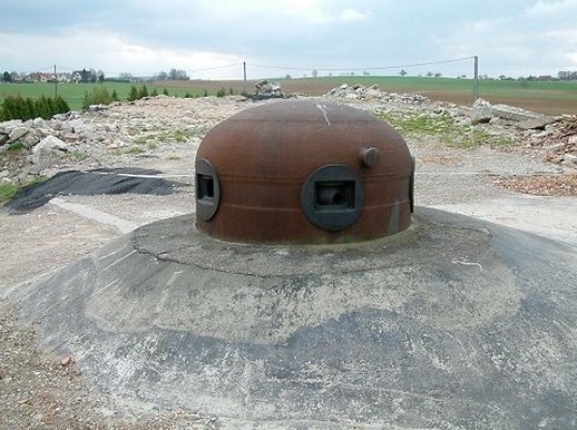 Ligne Maginot - 99 - KNOERINGUE SUD EST - (Casemate d'infanterie - Double) -  - AALMA - www.lignemaginot.com