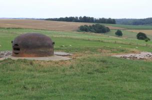 Ligne Maginot - LE CHESNOIS - CHENOIS - (Ouvrage d'artillerie) - Bloc 5
Le puits de tourelle de 75mm comblé.