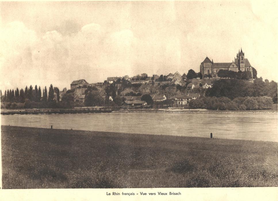Ligne Maginot - FESSENHEIM - (Camp de sureté) - Livret de photos du casernement de sureté de Fesseheim et du détachement du 42° RIF qui l'occupait en février 39
Le Rhin Français, vue vers Vieux-Brisach - Inconnu