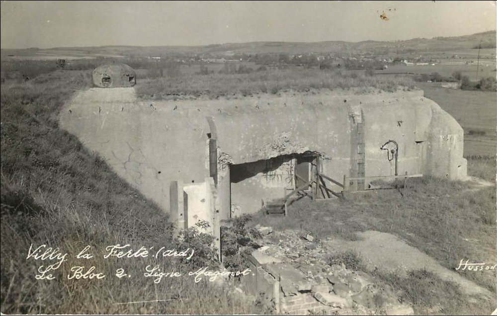 Ligne Maginot - LA FERTE - (Ouvrage d'infanterie) - Bloc 1
Carte postale des années 50
Il s'agit en fait du bloc 1 et non pas du bloc 2 comme indiqué. - HUSSON