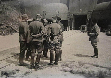 Ligne Maginot - KOBENBUSCH  - A13 - (Ouvrage d'artillerie) - Photo prise lors de la reddition de l'ouvrage - Inconnu