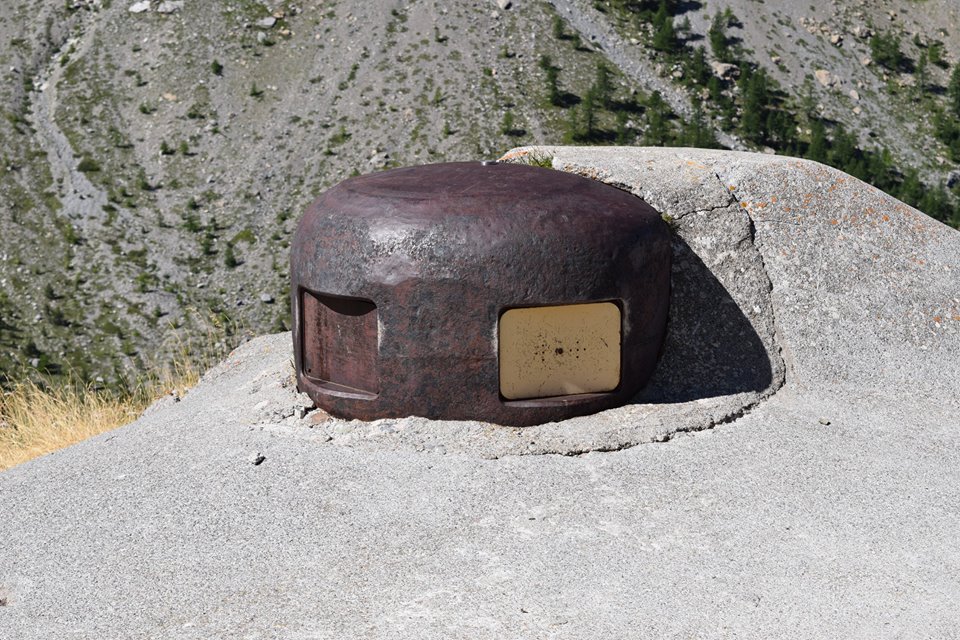 Ligne Maginot - PLATE LOMBARDE - (Ouvrage d'infanterie) - Bloc 4
La cloche observatoire - NOEL Yves - AOM 22 Juin