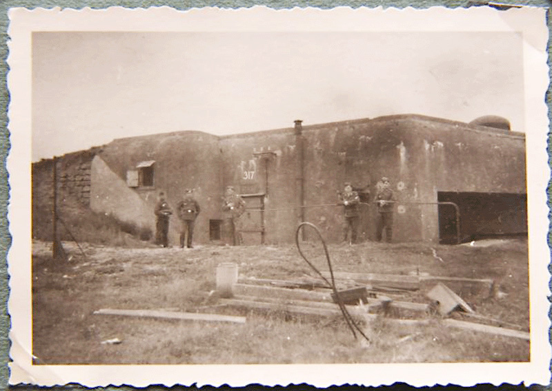 Ligne Maginot - CHAMP D'AVIATION OUEST - (Casemate d'infanterie) -  - Inconnu