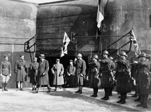 Ligne Maginot - KERFENT - A34 - (Ouvrage d'infanterie) - Georges Vanier, ambassadeur du Canada en France visite l’ouvrage fortifié de Kerfent sur la ligne Maginot. 
Février – mars 1940, - Inconnu