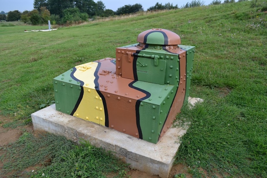 Ligne Maginot - LA SALMAGNE - (Ouvrage d'infanterie) - Guérite de récupération provenant d'un char Radio FT 17
Emplacement reconstitué à titre muséologique - PAVEL Jan