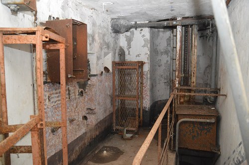 Ligne Maginot - LANGHEP NORD - C63 - (Casemate d'infanterie - Simple) - L’accès a l’étage inférieur - Gut didier