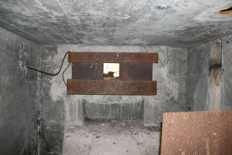 Ligne Maginot - GRAND WOLFSCHACHEN - (Blockhaus pour arme infanterie) - Vue intérieure d'un créneau de tir - GRUBER Franck