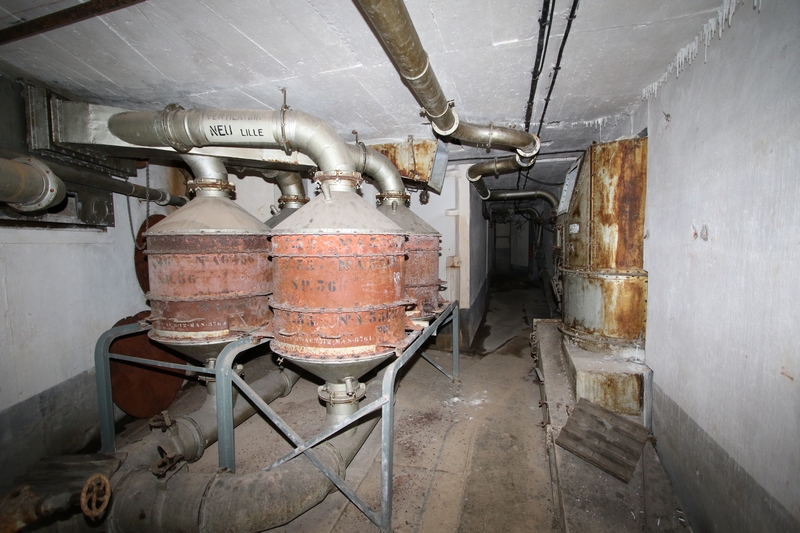 Ligne Maginot - HOCHWALD - (Ouvrage d'artillerie) - Bloc 12 
Ventilation du bloc, filtres à air - GRUBER Franck