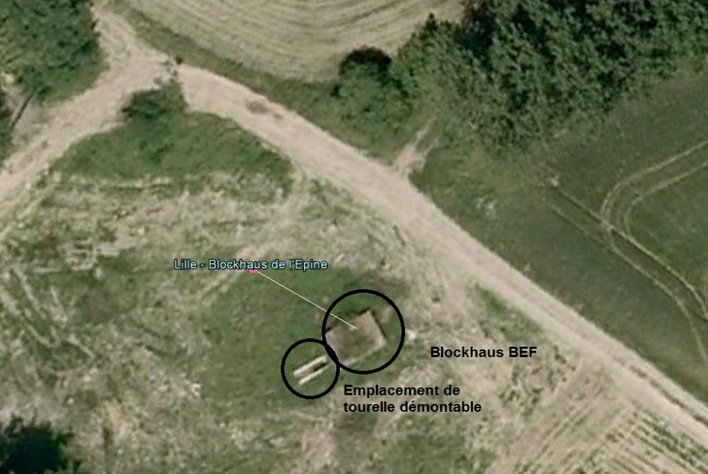 Ligne Maginot - BEF 427 - STATION de BACHY (Blockhaus pour arme infanterie) - Sur cette photo satellite de Google Earth, on aperçoit ce qui pourrait être la position de la tourelle démontable. Elle aurait ensuite été 'coiffée' par un blockhaus du BEF. - Google Earth