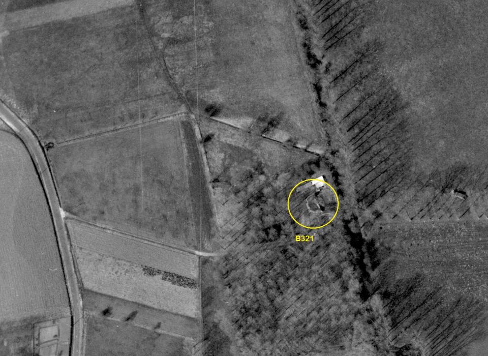Ligne Maginot - B321 - MELCHAMEZ Ouest (Blockhaus pour canon) - La voie TGV passe maintenant pile dessus... - IGN - Géoportail 1965
