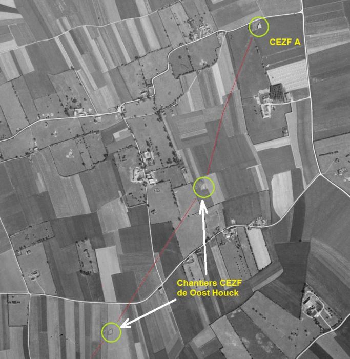 Ligne Maginot - CEZF - OOST HOUCK Sud (Casemate d'infanterie - double) - Les deux casemates inachevées et la trace du fossé antichar sont bien visibles. - IGN - Géoportail 1949