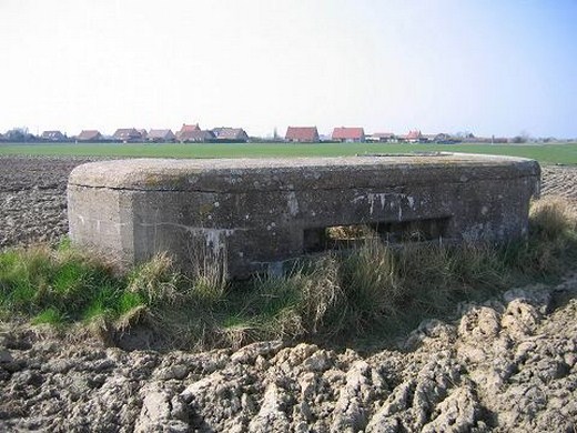 Ligne Maginot - B61bis - CHAPELLE de STRABAND 4 (Blockhaus pour arme infanterie) - Pris en 2010, avant déstruction - Google Earth