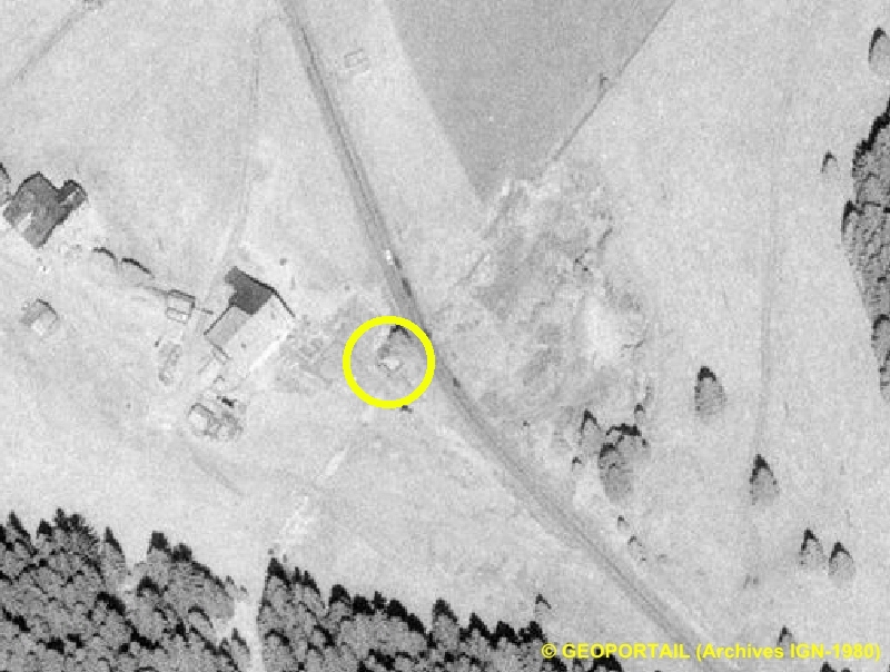 Ligne Maginot - La COUPE (Blockhaus de type indéterminé) - Connu aussi sous le nom de 'La-Haute-Joux' - IGN
