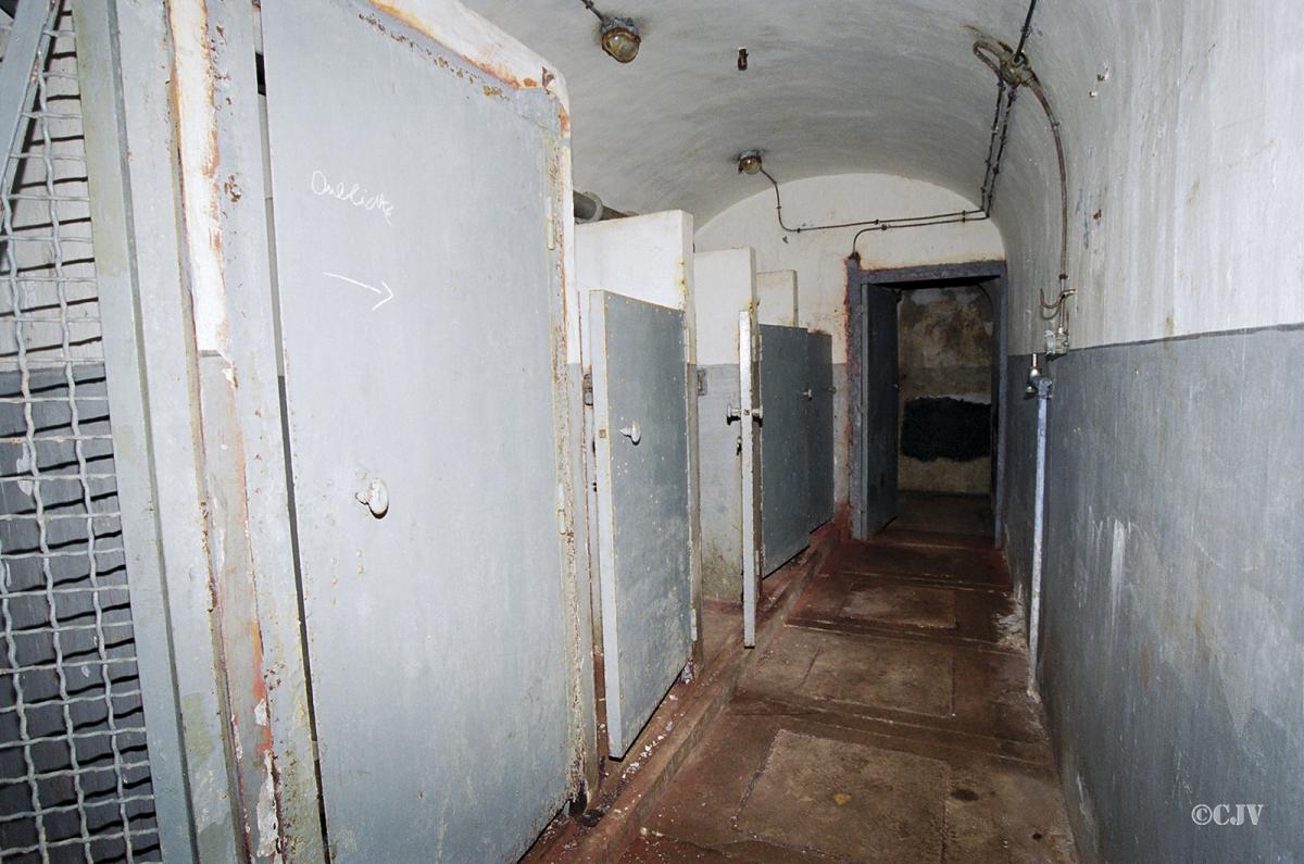Ligne Maginot - SAINT ANTOINE - (Ouvrage d'artillerie) - Latrines - Lia VERMEULEN